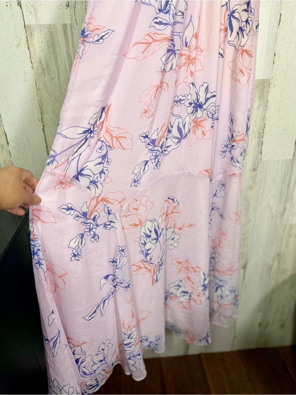 A Pea in the Pod Floral Halter Maxi Dress - Size M - Bohemian, maternity - Picture 4 of 12